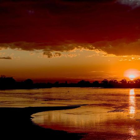 Crescent Lodge Livingstone Bagian luar foto