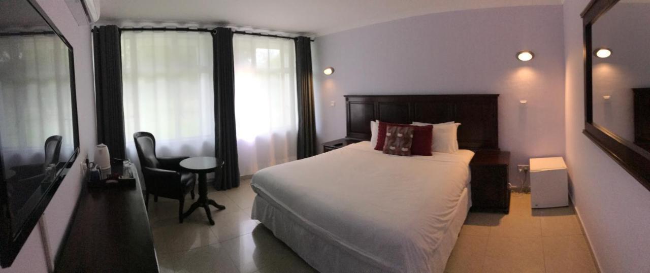 Crescent Lodge Livingstone Bagian luar foto