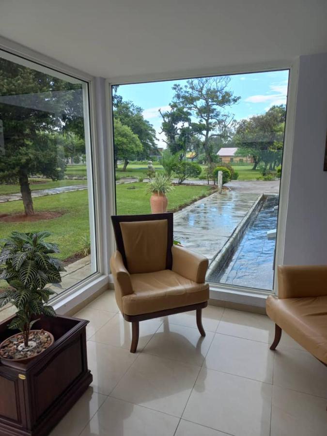 Crescent Lodge Livingstone Bagian luar foto